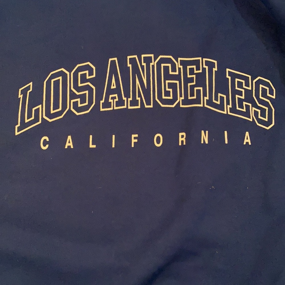 Crewneck - Picture 3 of 3